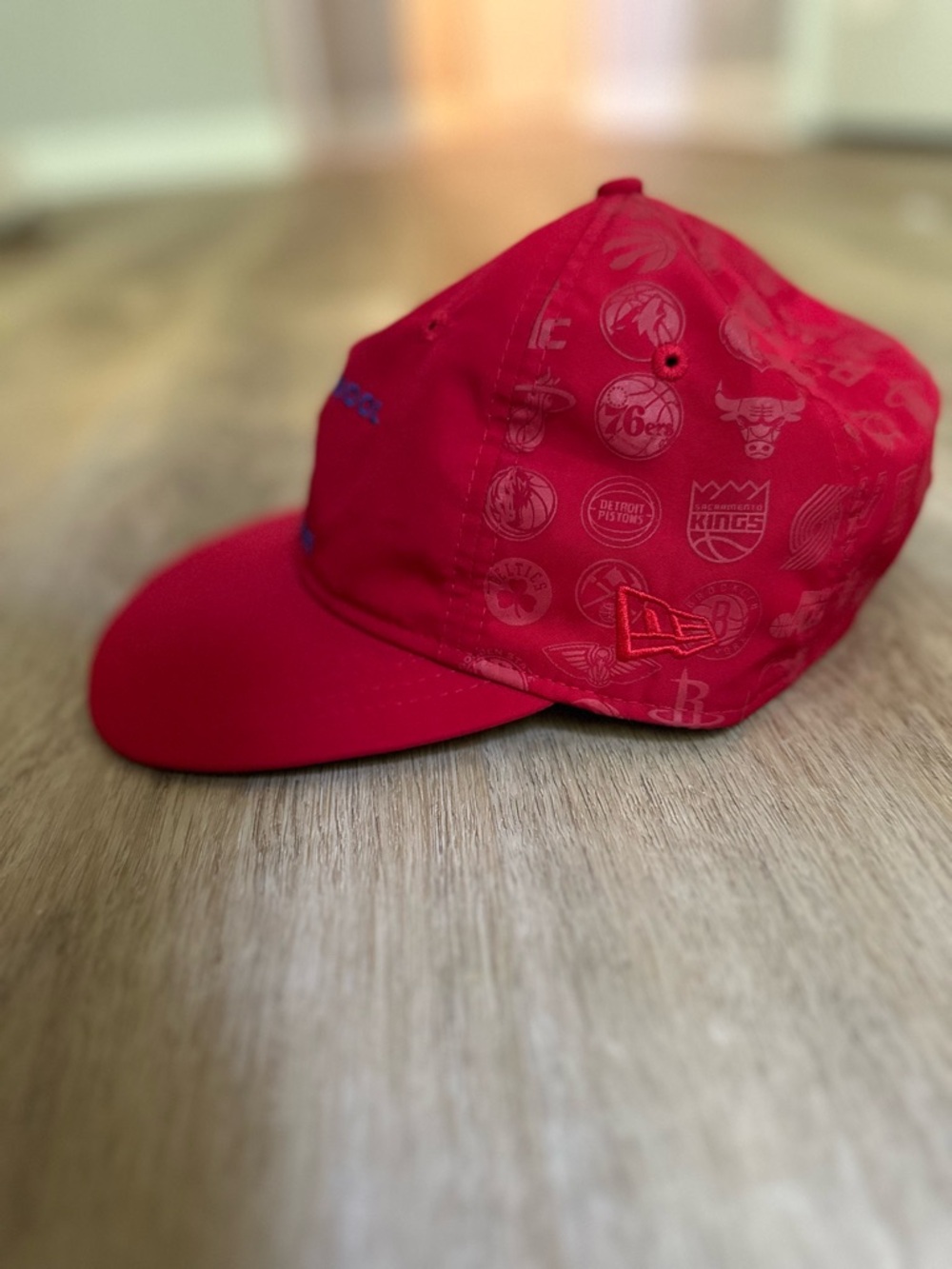 Public School x The League Philadelphia 76ers - Picture 6 of 10
